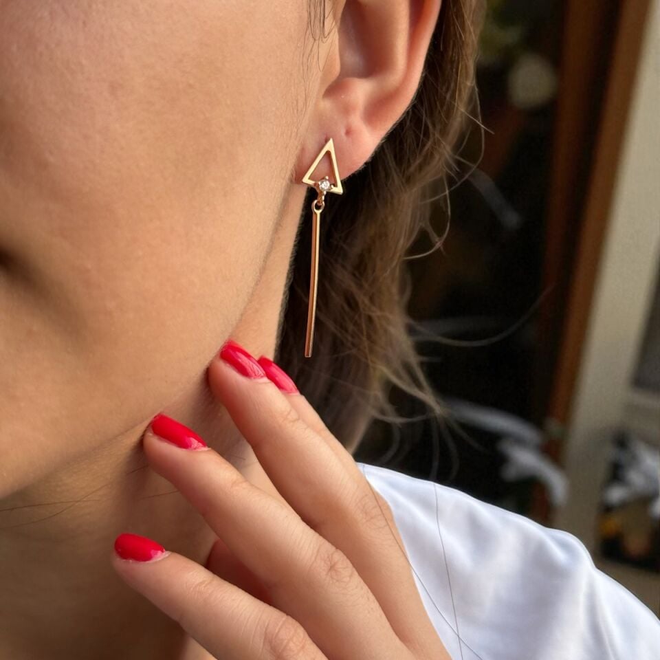 925 AYAR ROSE RENGİ İTALYAN ÜÇGEN MODEL ÇUBUKLU KÜPE