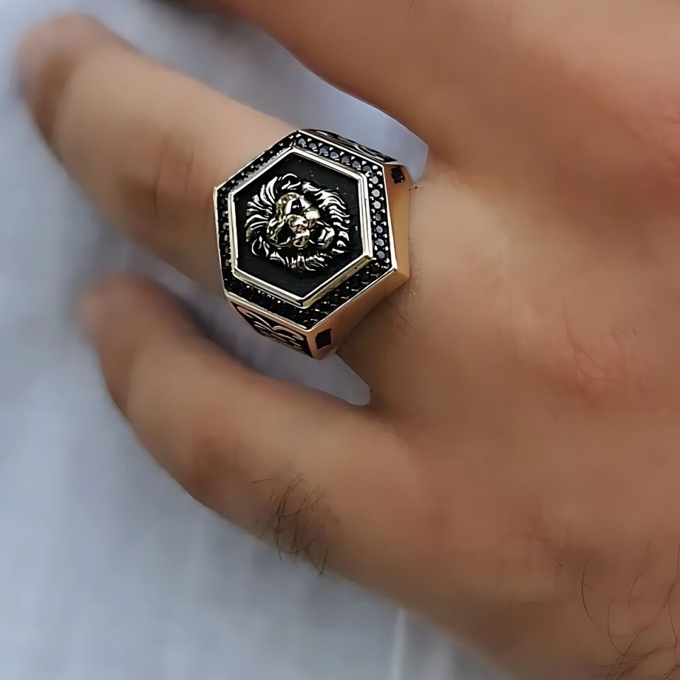 14 AYAR İTALYAN MODEL ASLAN FİGÜRLÜ ALTIGEN ERKEK ALTIN YÜZÜK