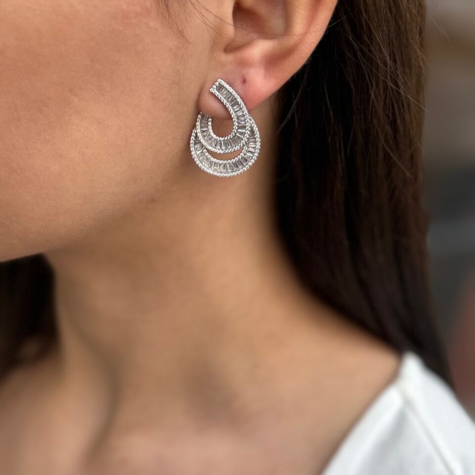 925 AYAR İTALYAN GÜMÜŞ ÖZEL TASARIM TAŞLI OVAL BAGET HALKA KÜPE