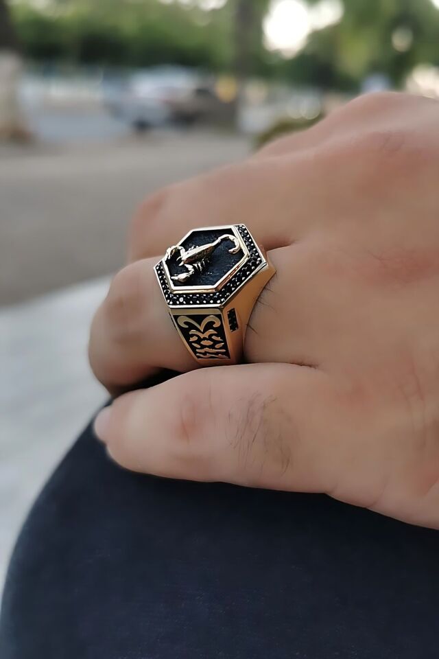 14 AYAR İTALYAN MODEL AKREP FİGÜRLÜ ALTIGEN ERKEK ALTIN YÜZÜK 24