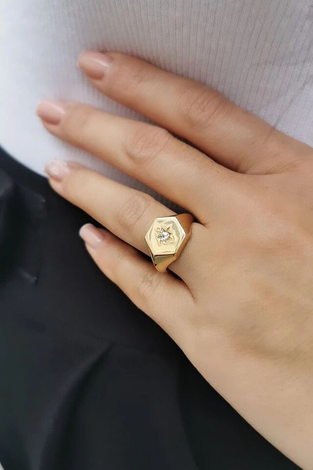 14 AYAR YILDIZ FİGÜRLÜ ALTIGEN ALTIN YÜZÜK 14