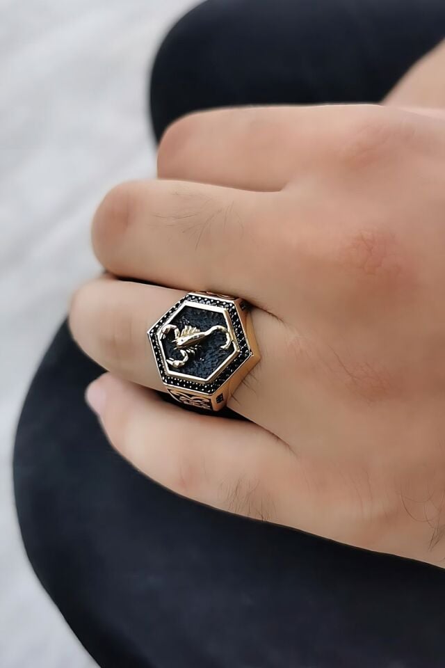 14 AYAR İTALYAN MODEL AKREP FİGÜRLÜ ALTIGEN ERKEK ALTIN YÜZÜK