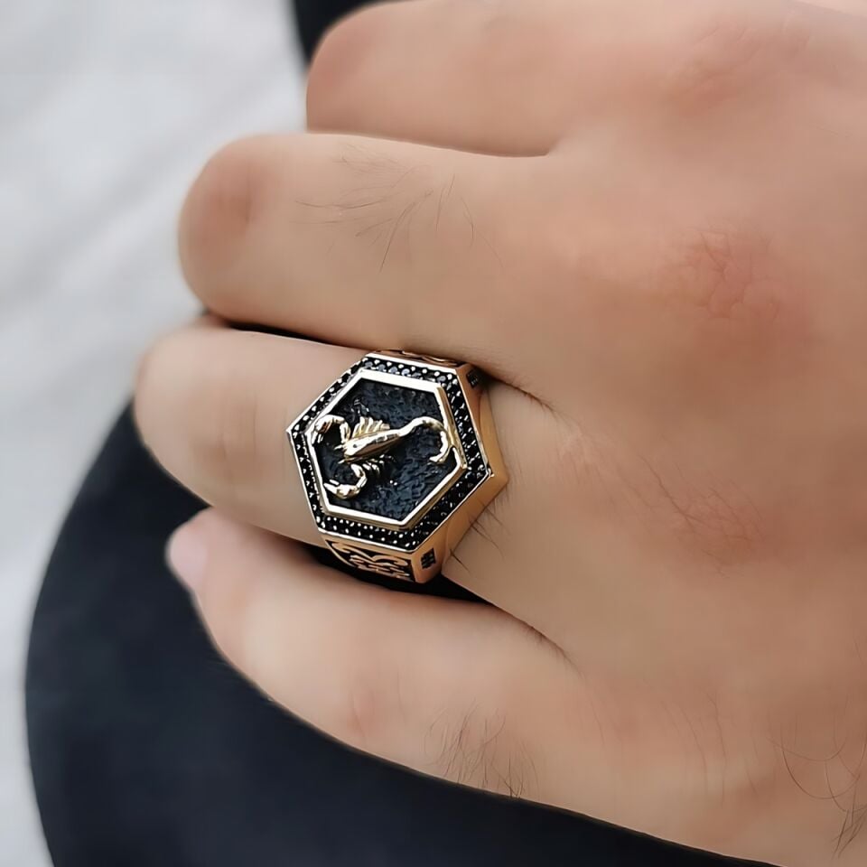 14 AYAR İTALYAN MODEL AKREP FİGÜRLÜ ALTIGEN ERKEK ALTIN YÜZÜK