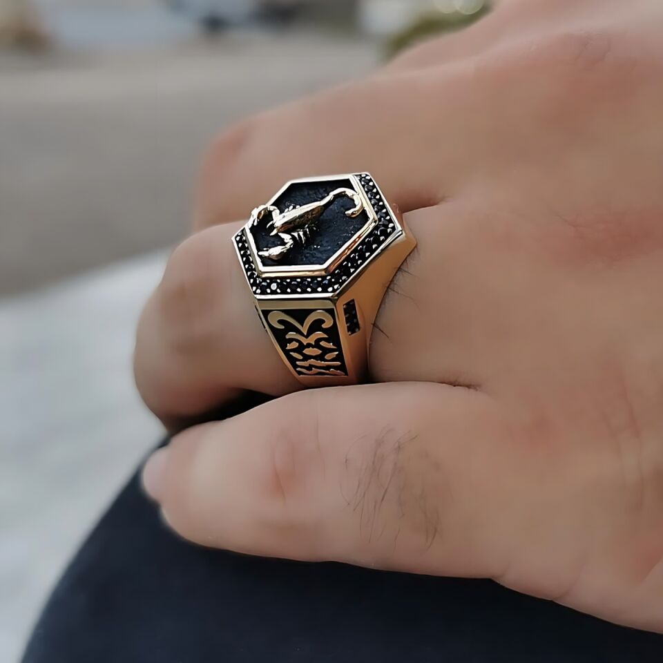 14 AYAR İTALYAN MODEL AKREP FİGÜRLÜ ALTIGEN ERKEK ALTIN YÜZÜK