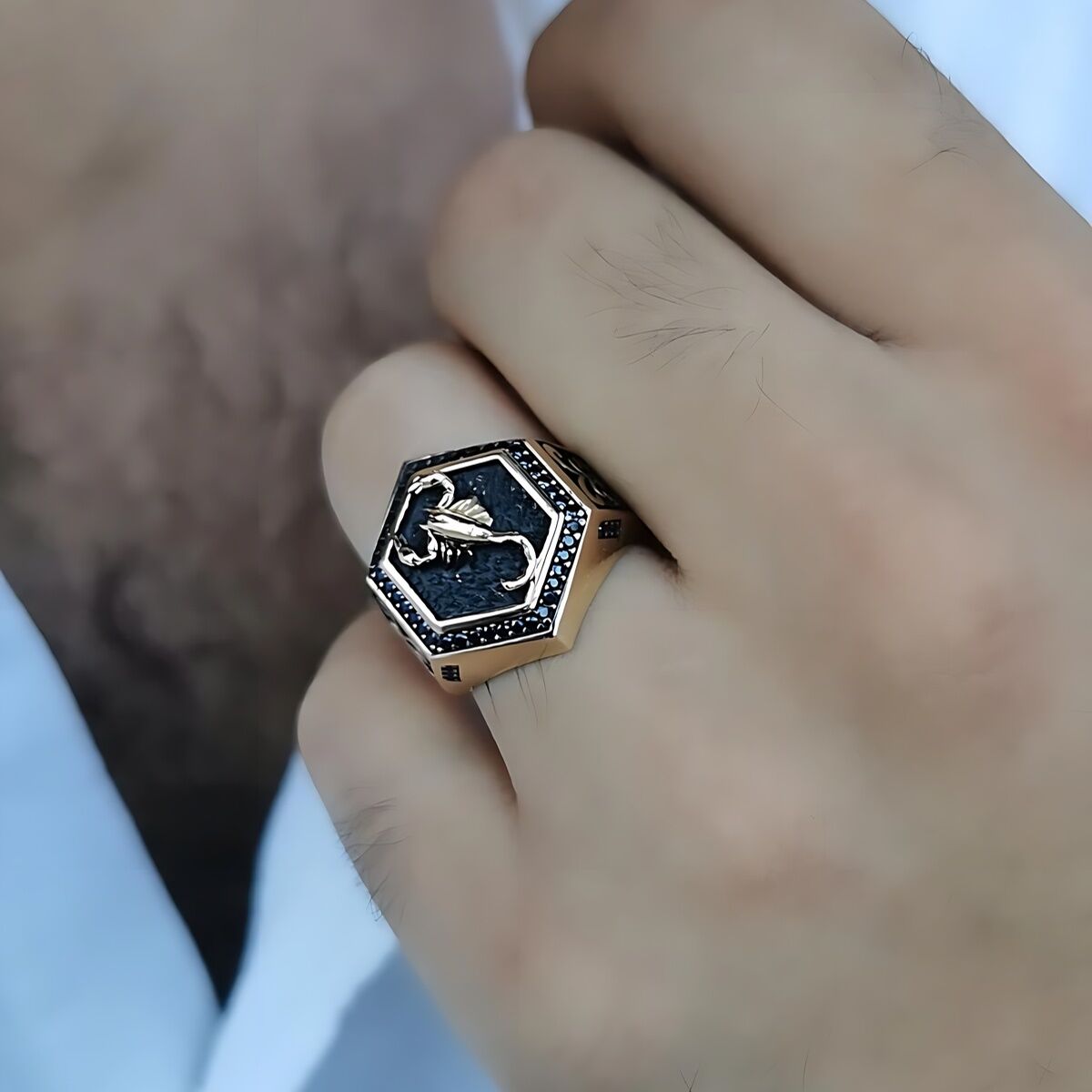 14 AYAR İTALYAN MODEL AKREP FİGÜRLÜ ALTIGEN ERKEK ALTIN YÜZÜK