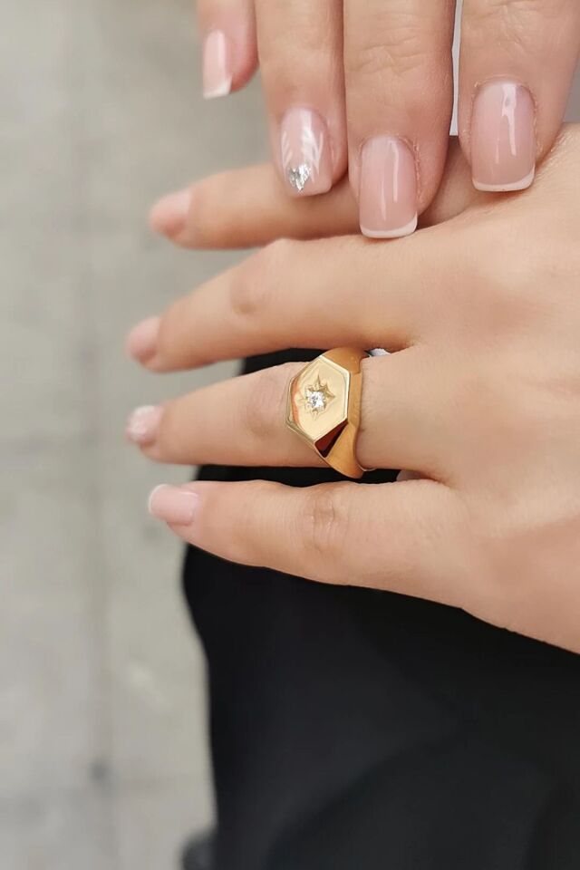 14 AYAR YILDIZ FİGÜRLÜ ALTIGEN ALTIN YÜZÜK 12