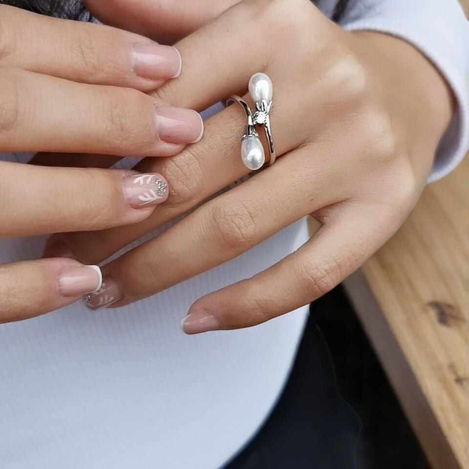 14 AYAR ÇAPRAZ MODEL DAMLA İNCİLİ BEYAZ ALTIN YÜZÜK