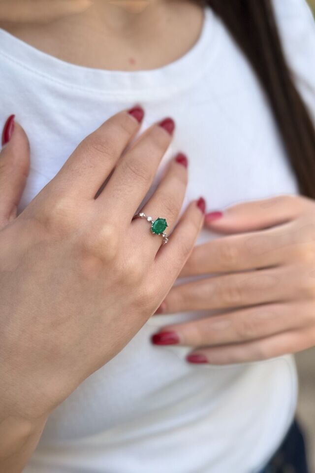14 Ayar Zümrüt Taşlı Pırlanta Yüzük 19