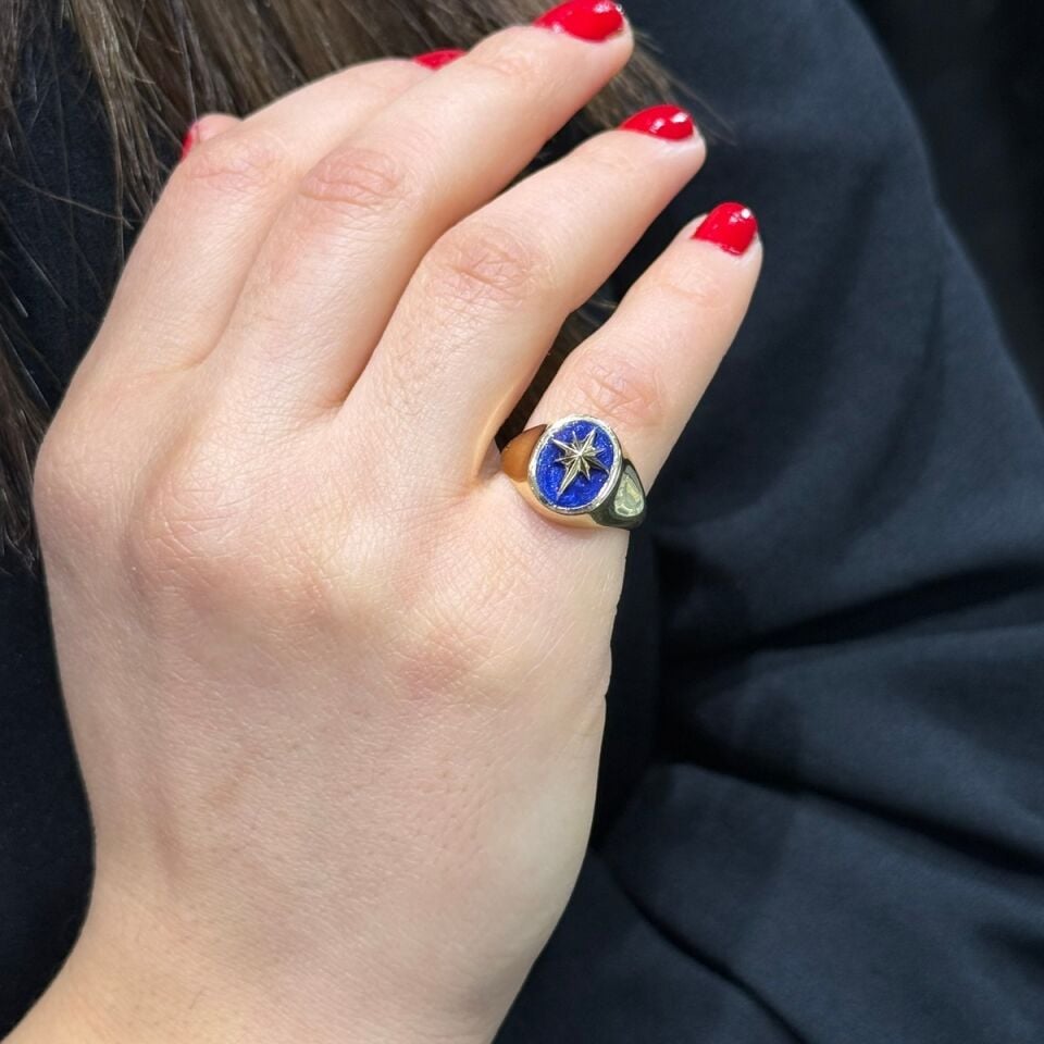 14 AYAR LACİVERT MİNELİ KUTUPYILDIZI MOTİFLİ ŞÖVALYE ALTIN YÜZÜK