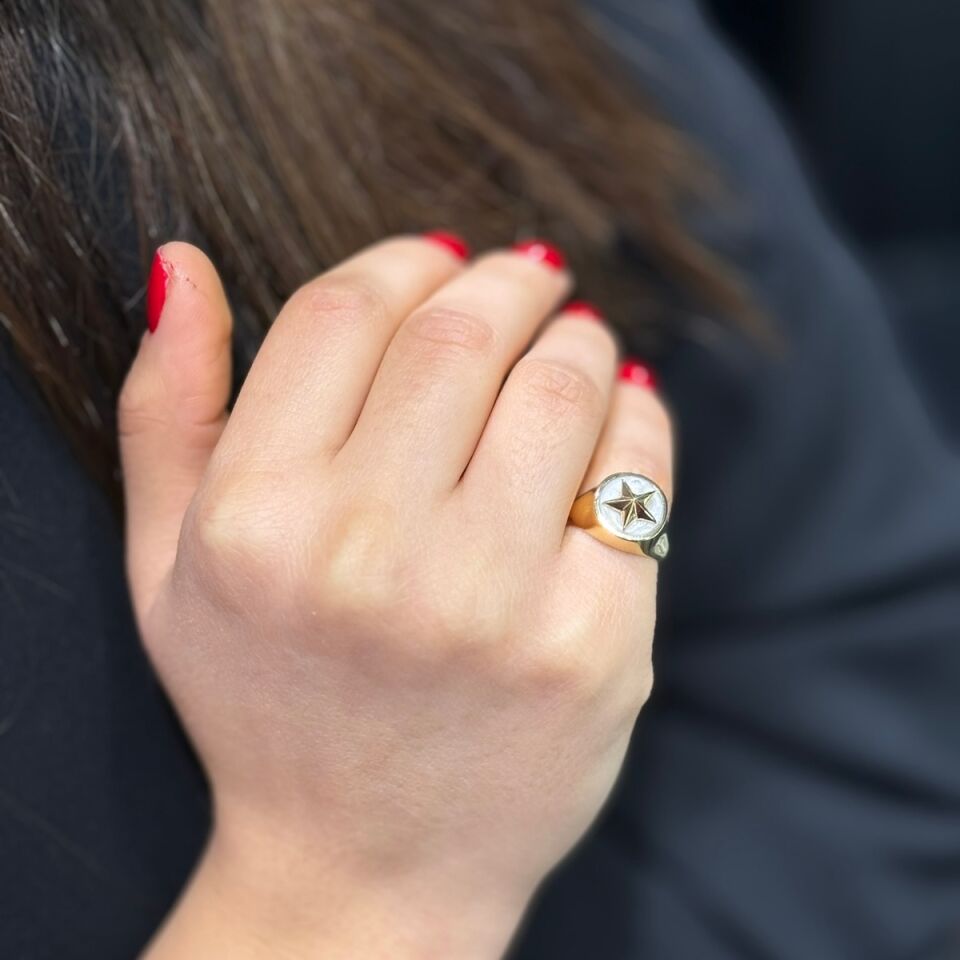 14 AYAR MİNELİ YILDIZ MOTİFLİ ÖZEL TASARIM ŞÖVALYE ALTIN YÜZÜK