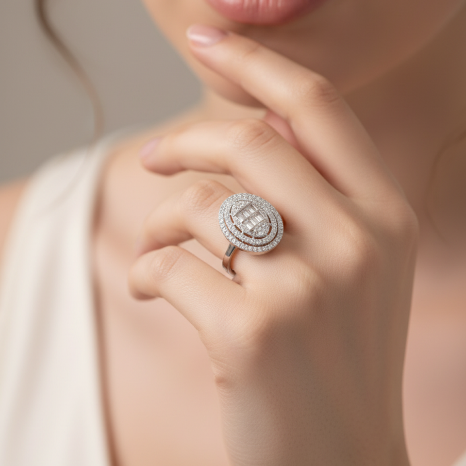 14 AYAR BEYAZ ALTIN BAGET TAŞLI OVAL YÜZÜK