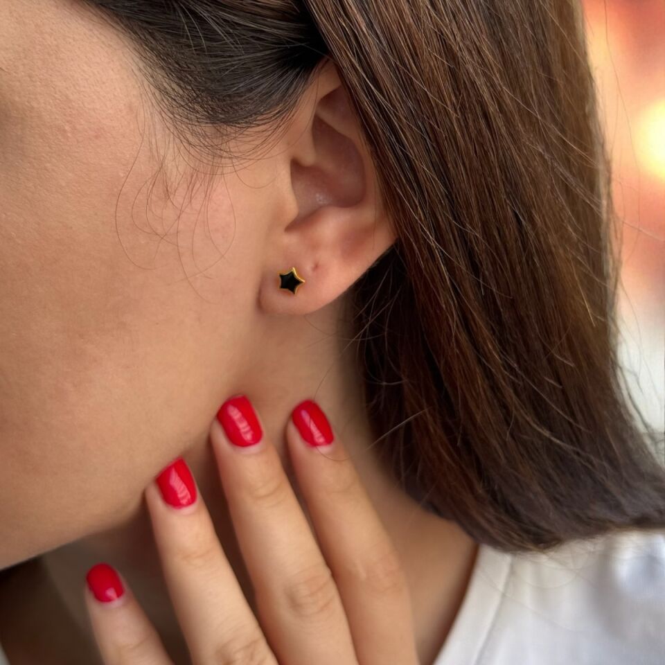 22 AYAR SİYAH MİNELİ YILDIZ KÜPE