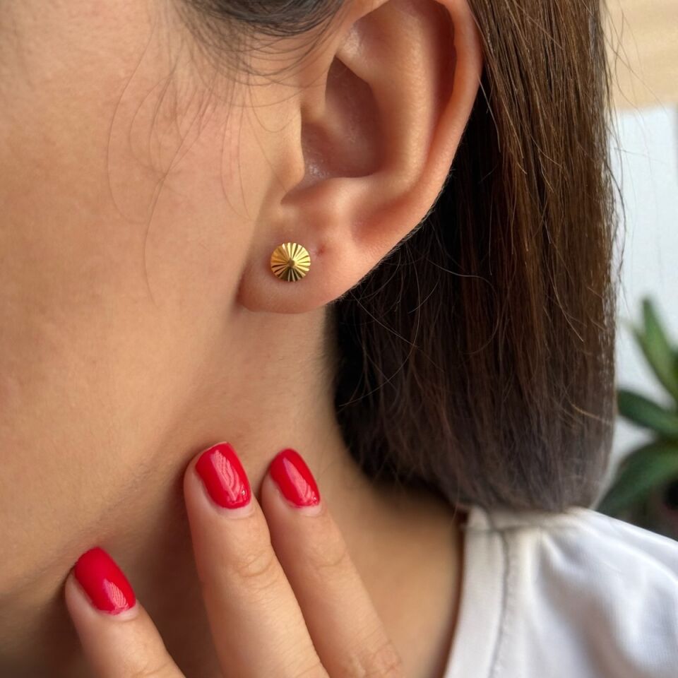 22 AYAR ÜSTÜ KALEMLİ YUVARLAK DÜĞME KÜPE