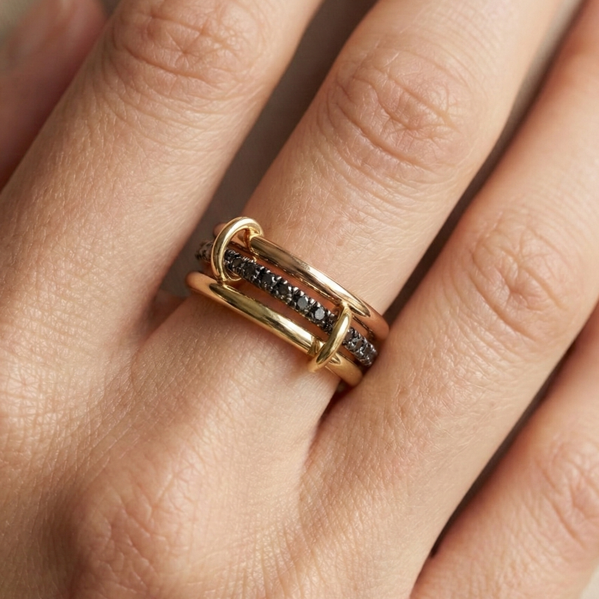 14 AYAR ÖZEL TASARIM HALKALI TAMTURLU SİYAH TAŞLI ALTIN YÜZÜK