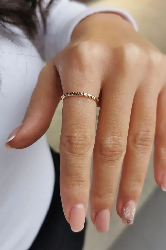 14 AYAR MİNİMAL KÜÇÜK TEKTAŞLI DÖVME YÜZÜK 17