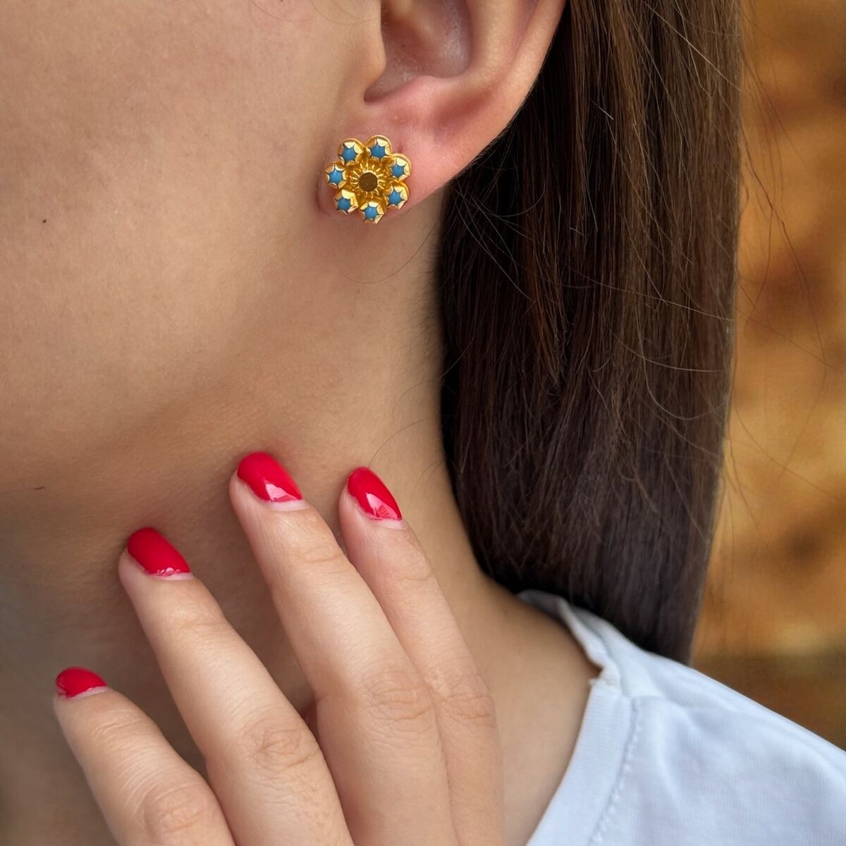 22 AYAR FİRUZE TAŞLI ARKASI VİDALI ÇİÇEK TASARIM KÜPE