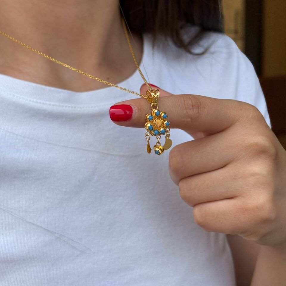 22 AYAR ÖZEL TASARIM ÇİÇEK MODELİ ALTIN KOLYE