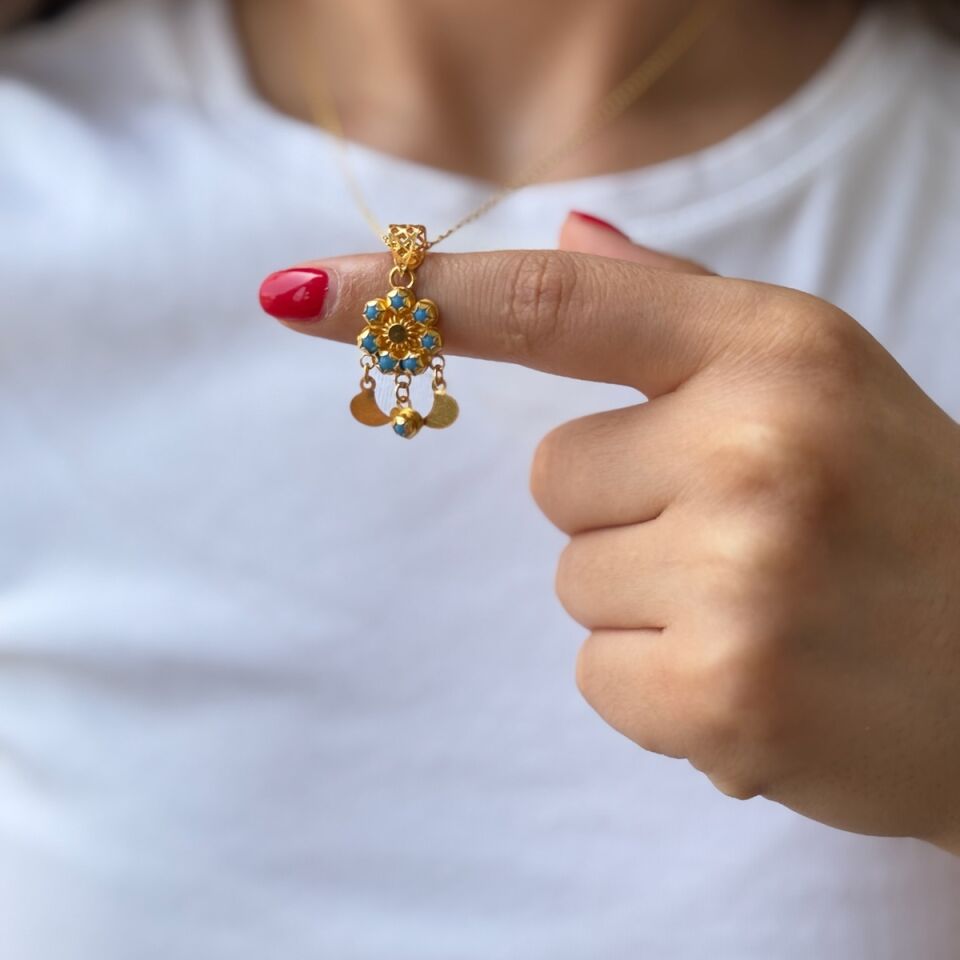 22 AYAR ÖZEL TASARIM ÇİÇEK MODELİ ALTIN KOLYE