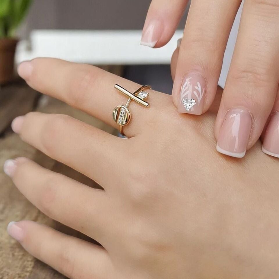 14 AYAR İTALYAN ÇİZGİ VE DAİRE MODEL ALTIN YÜZÜK