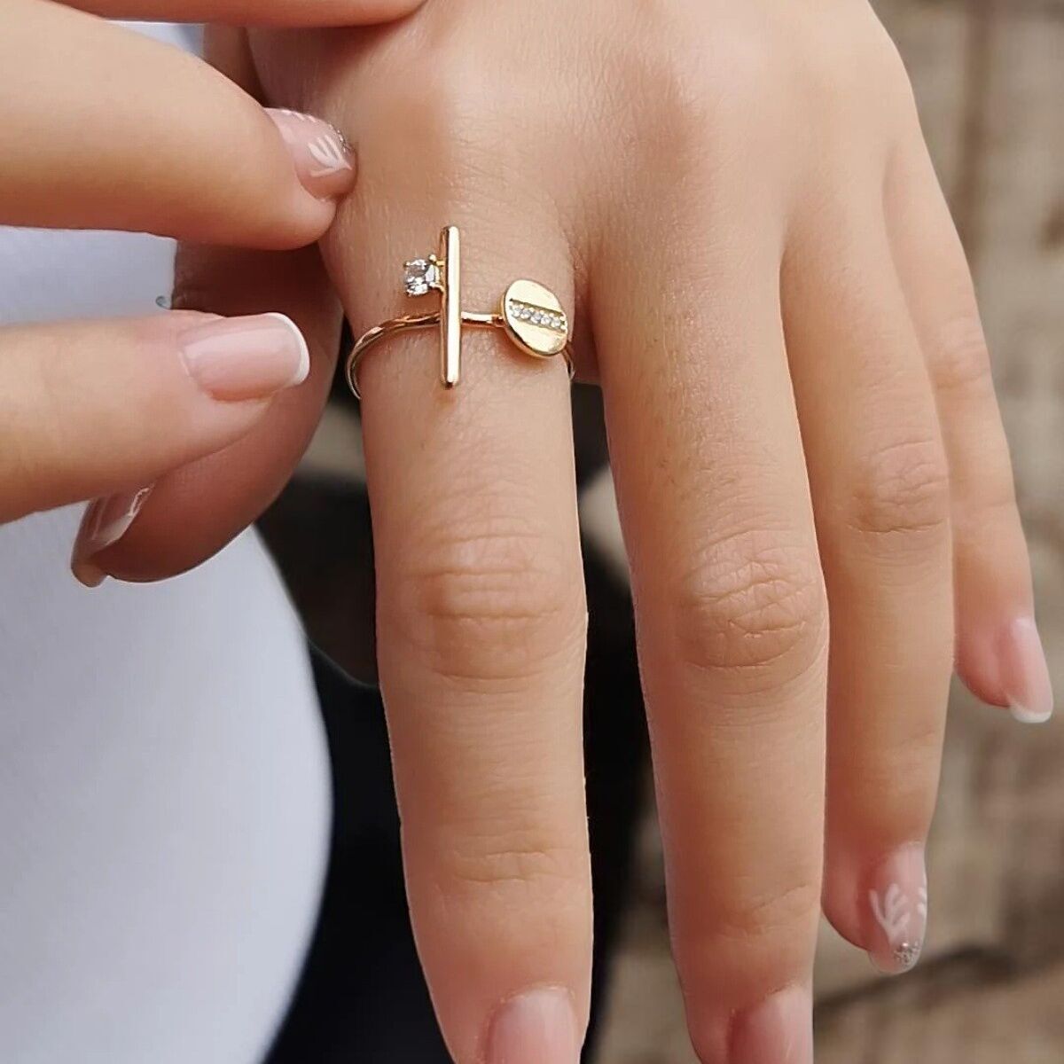 14 AYAR İTALYAN ÇİZGİ VE DAİRE MODEL ALTIN YÜZÜK