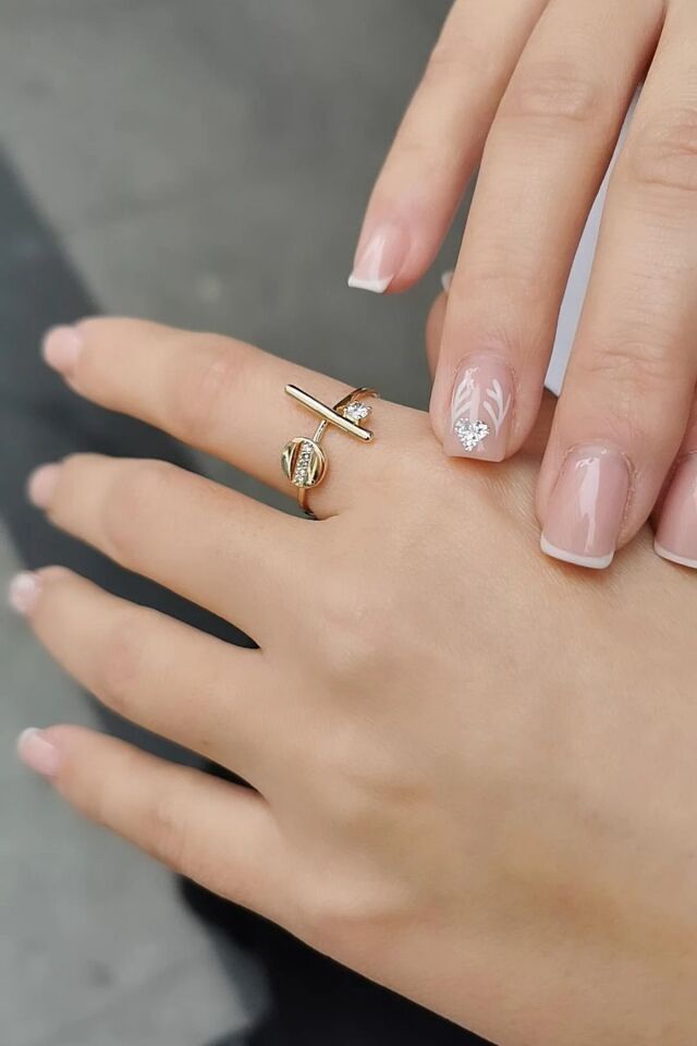 14 AYAR İTALYAN ÇİZGİ VE DAİRE MODEL ALTIN YÜZÜK 15