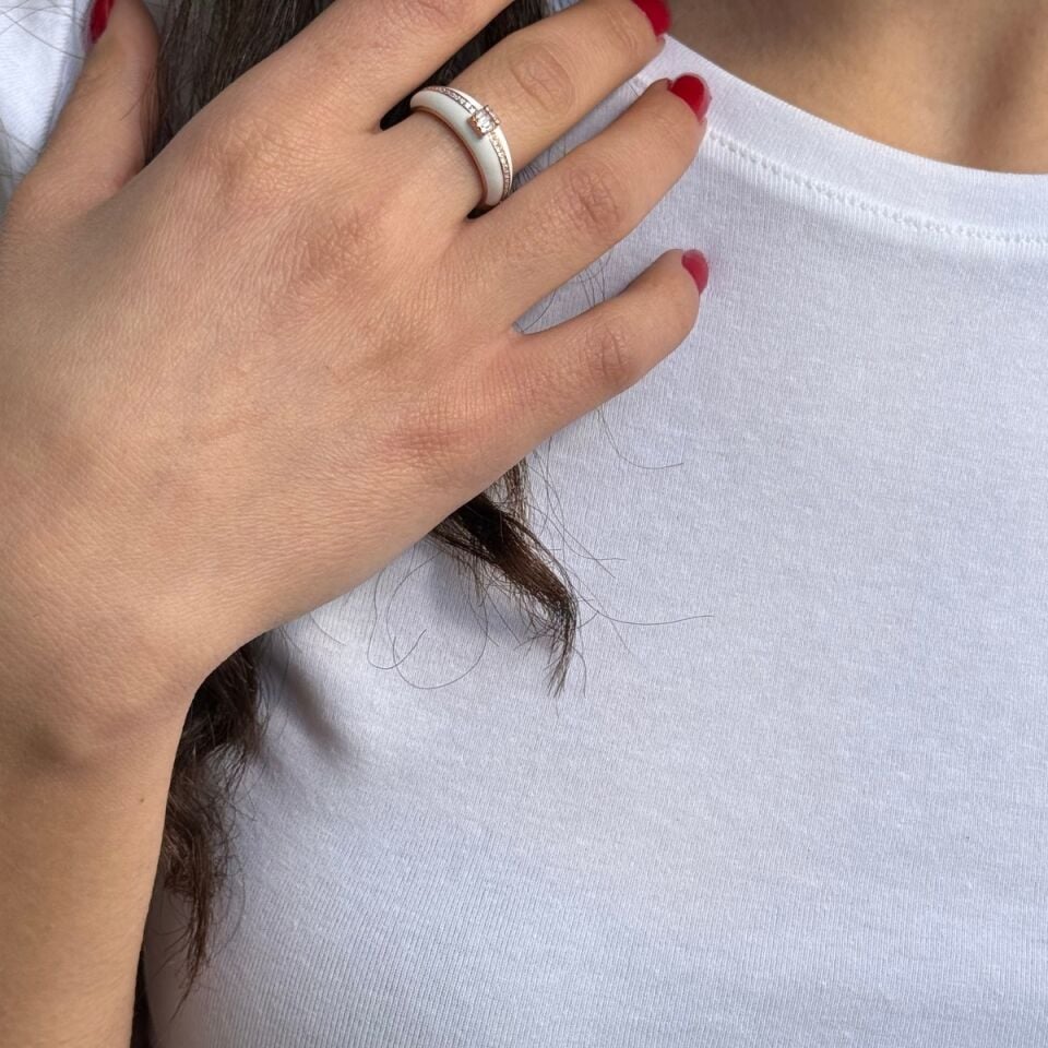 925 AYAR BEYAZ MİNELİ ROSE RENGİ İTALYAN GÜMÜŞ YÜZÜK