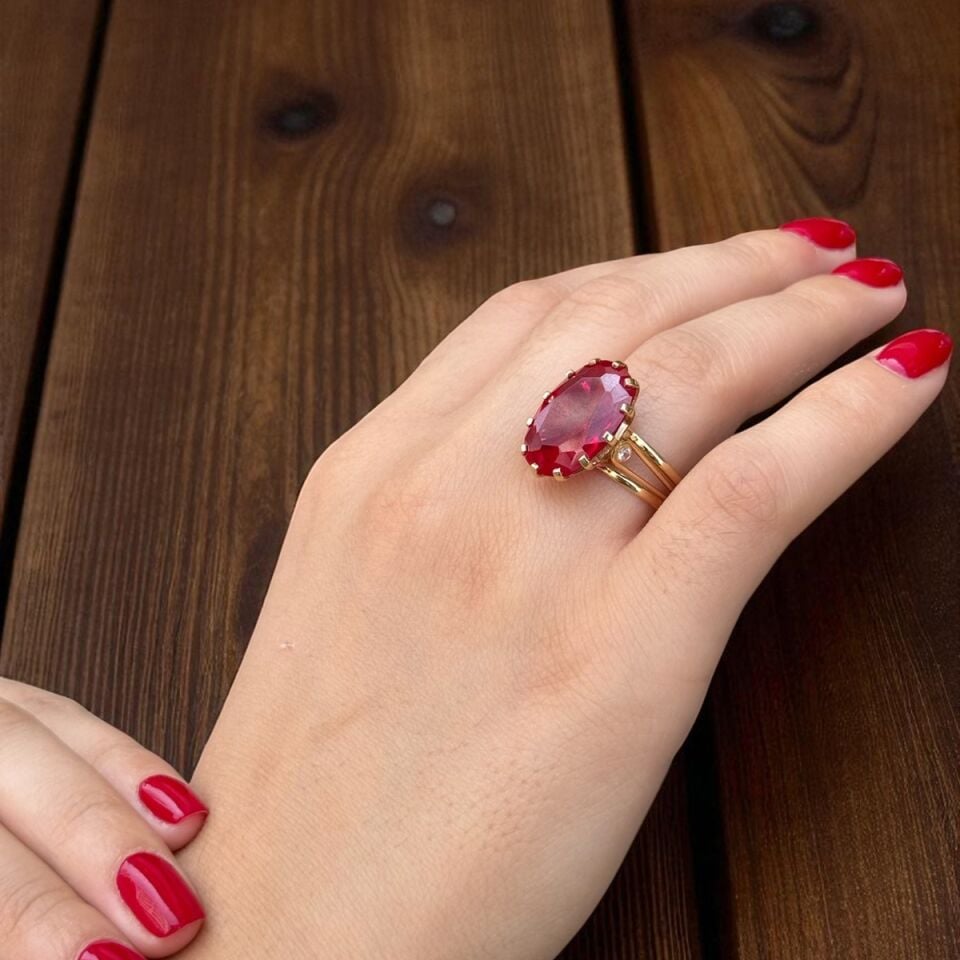 14 AYAR KIRMIZI TAŞLI ÖZEL TASARIM ALTIN YÜZÜK