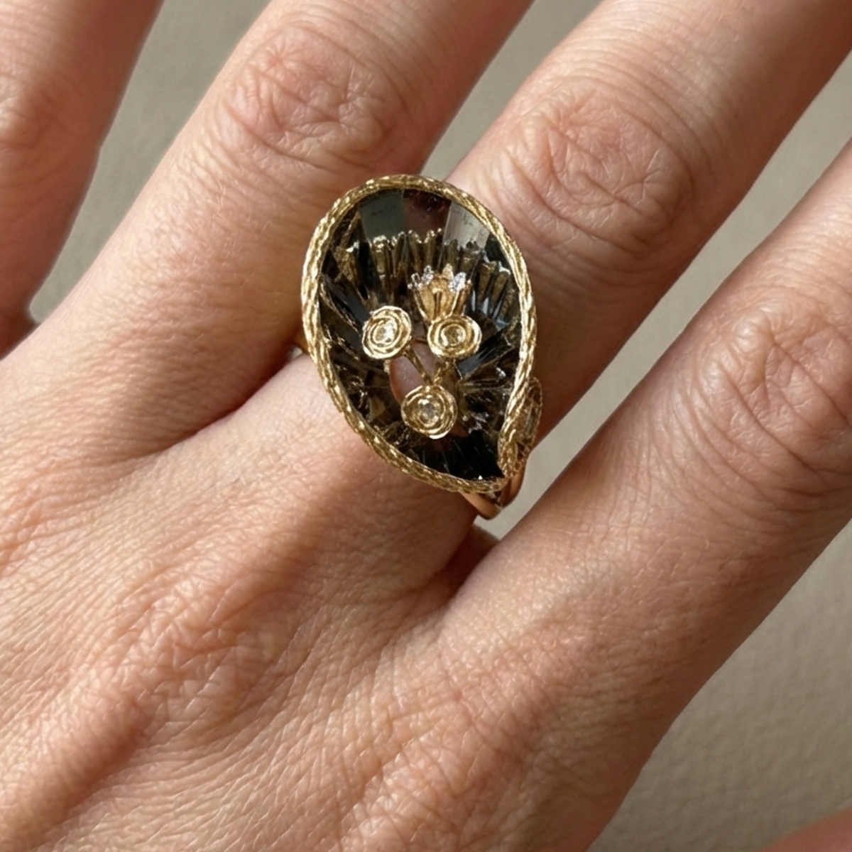 14 AYAR İTALYAN ÖZEL TASARIM LALE MODELİ ALTIN YÜZÜK