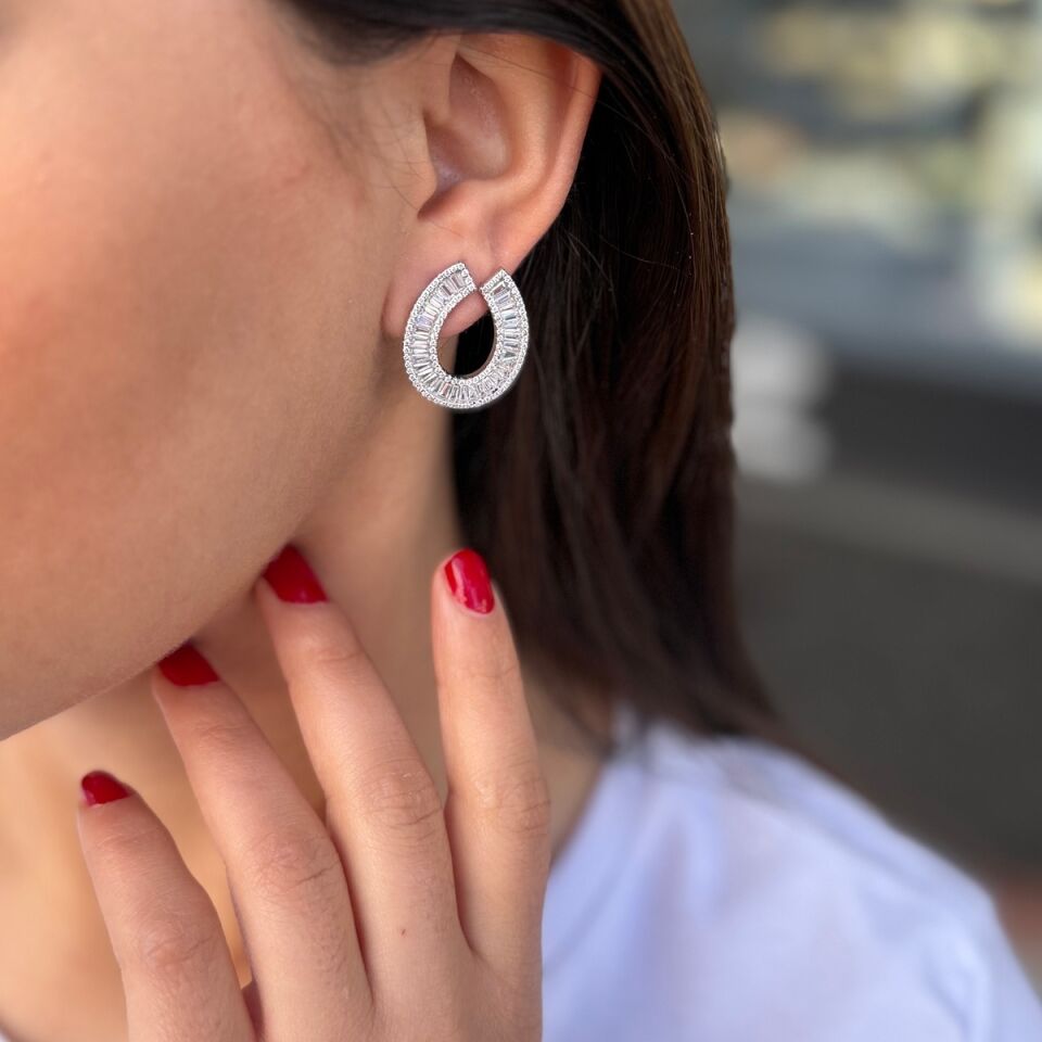 925 AYAR BAGET TAŞLI ROSE KÜPE