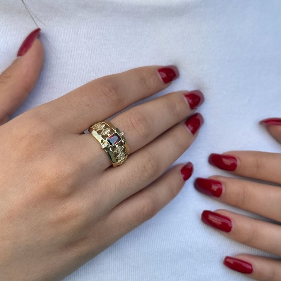 14 Ayar Kırmızı Garnet Taşlı Altın Yüzük