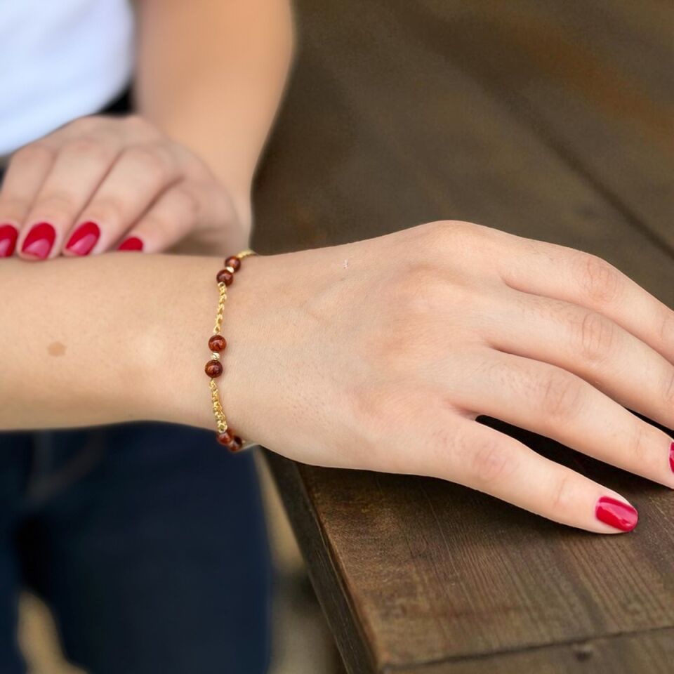 14 AYAR KEHRİBAR TAŞLI 22 AYAR RENGİNDE ALTIN BİLEKLİK