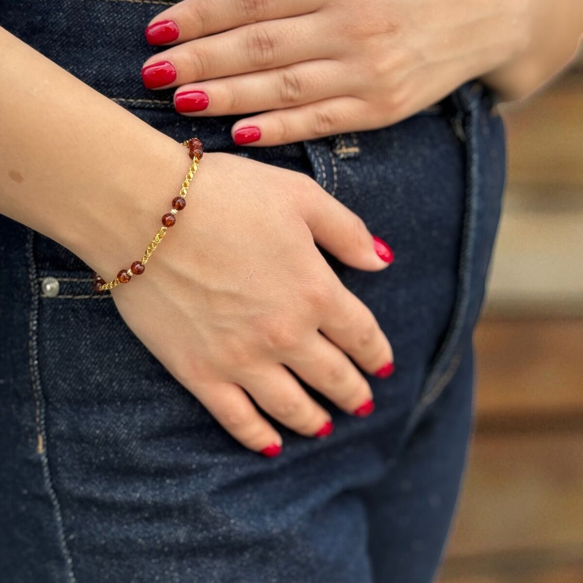 14 AYAR KEHRİBAR TAŞLI 22 AYAR RENGİNDE ALTIN BİLEKLİK