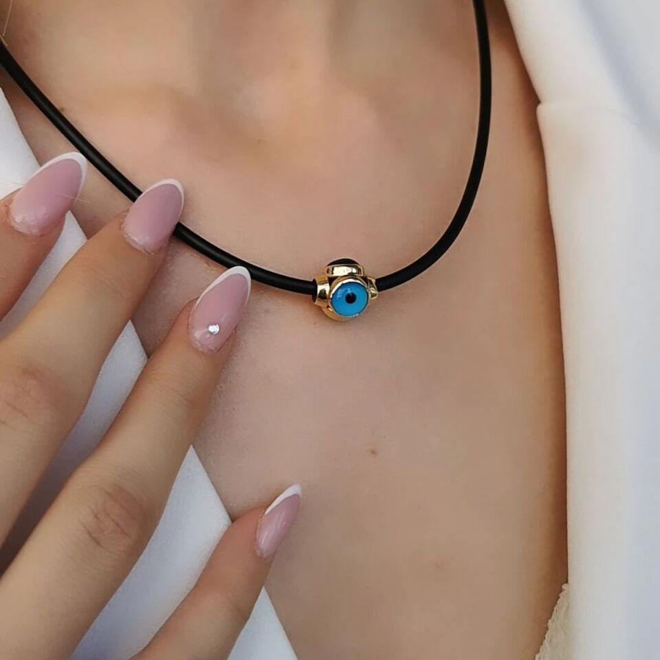 14 AYAR ÖZEL TASARIM NAZAR BONCUKLU İTHAL SİYAH KAUÇUK İPLİ ALTIN KOLYE