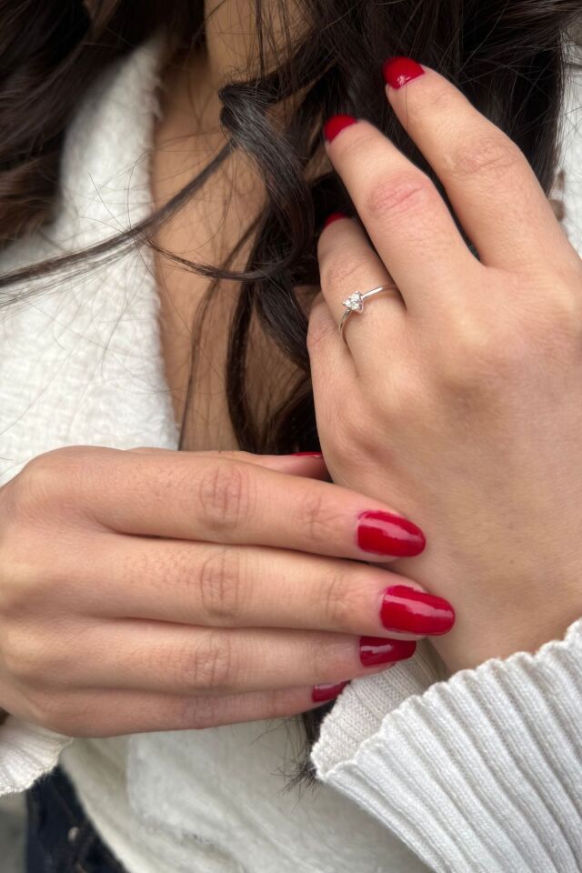 14 AYAR 0,05 CT PIRLANTA TAŞLI ÜÇGEN TASARIM ALTIN YÜZÜK 15