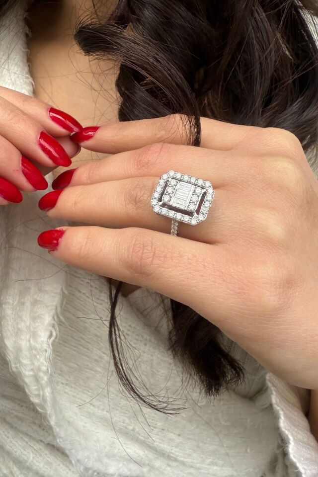 14 AYAR 1,26 CT İRİ TAŞLI BAGET YÜZÜK 15