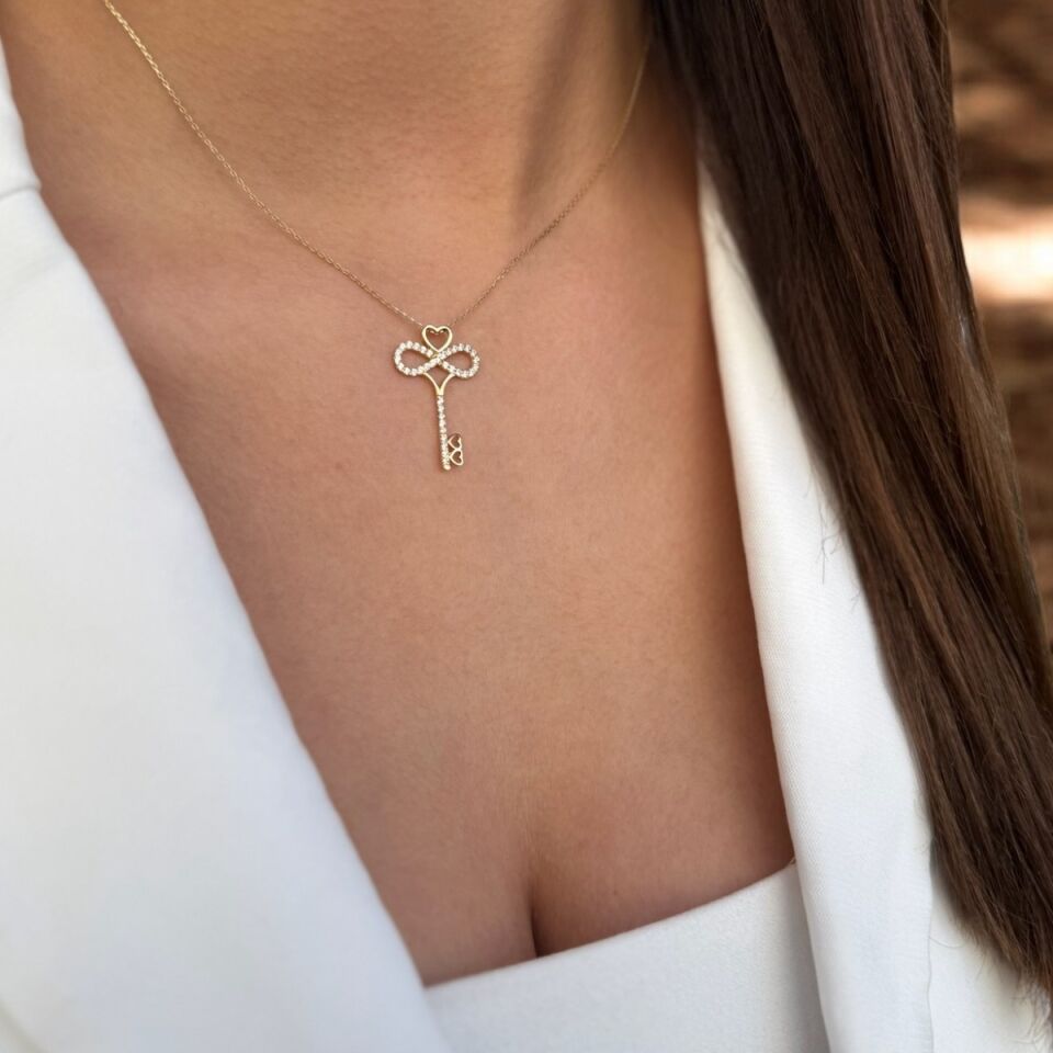 14 Ayar Anahtar Altın Kolye