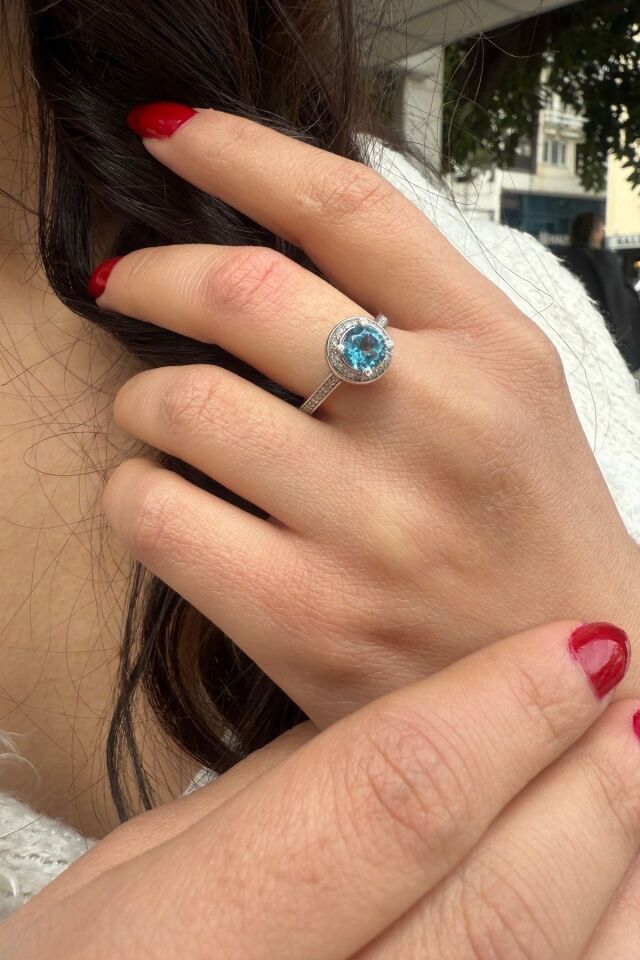 14 AYAR 1,01 CT BEYAZ SAFİR TAŞLI YÜZÜK 16