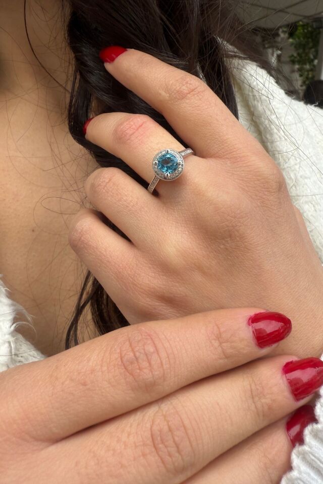 14 AYAR 1,01 CT BEYAZ SAFİR TAŞLI YÜZÜK 16