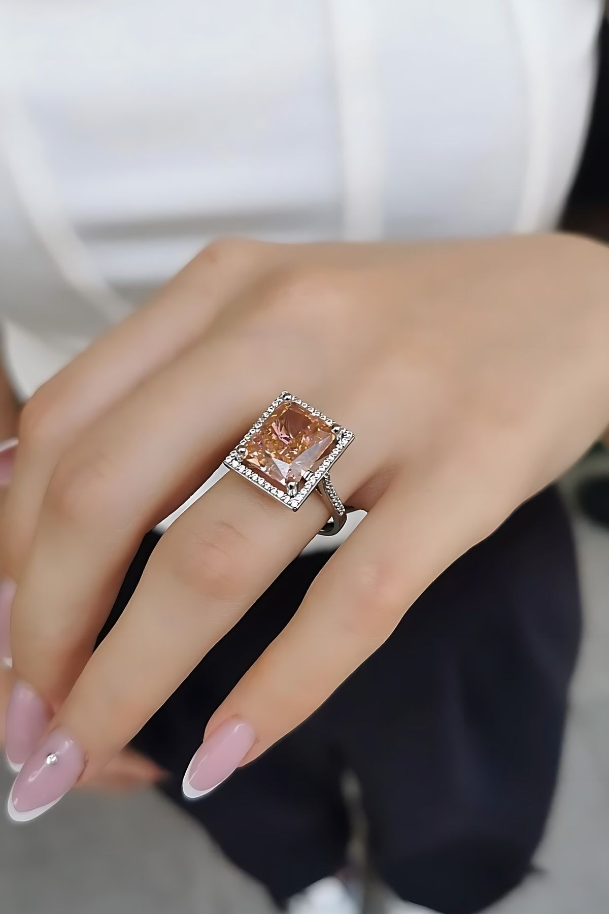 14 AYAR BAGET KESİM MORGANİTE PEMBE TAŞLI  ÖZEL TASARIM  BEYAZ ALTIN YÜZÜK 19