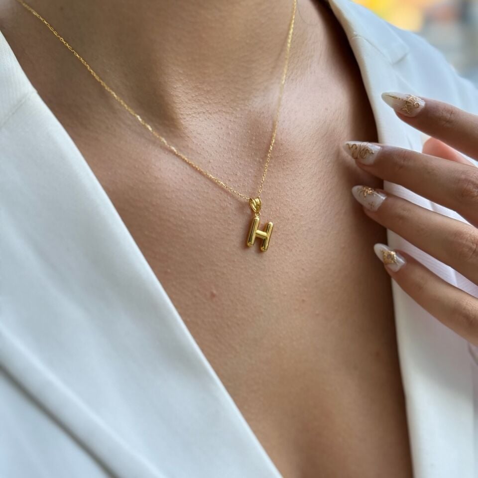 22 AYAR ÖZEL TASARIM BOMBE H HARFLİ ALTIN KOLYE