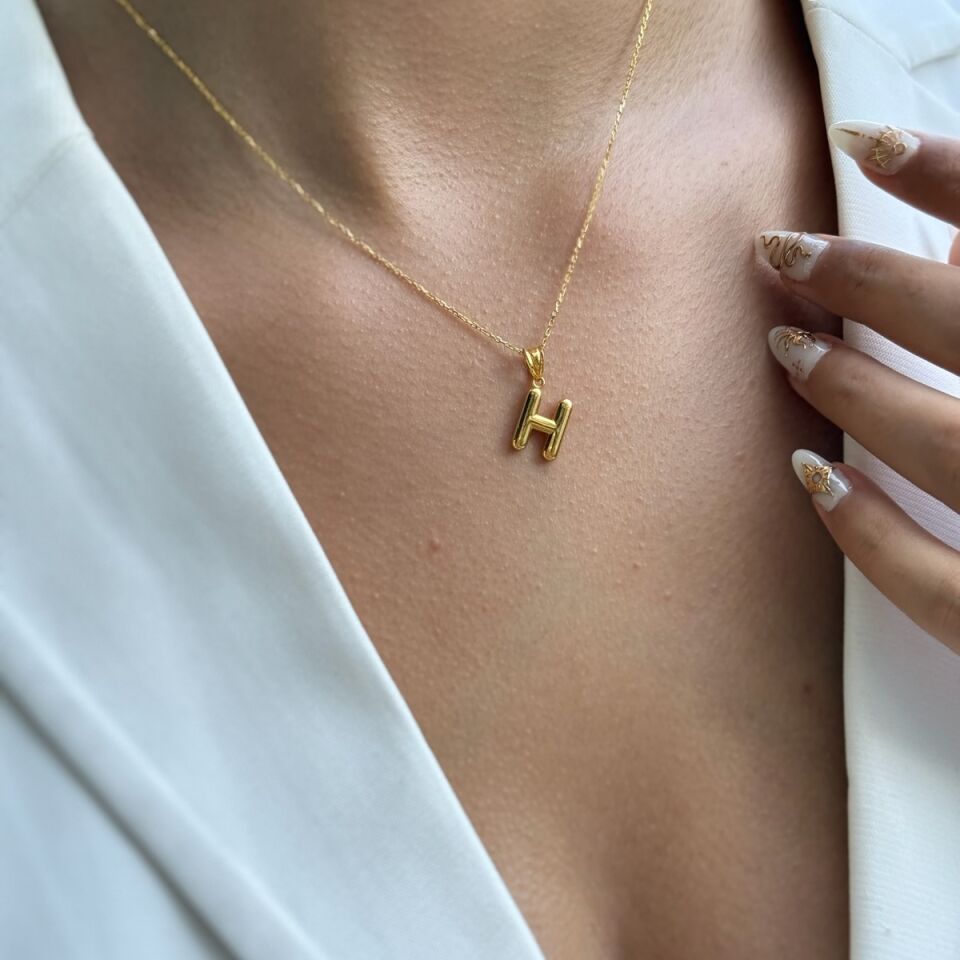 22 AYAR ÖZEL TASARIM BOMBE H HARFLİ ALTIN KOLYE