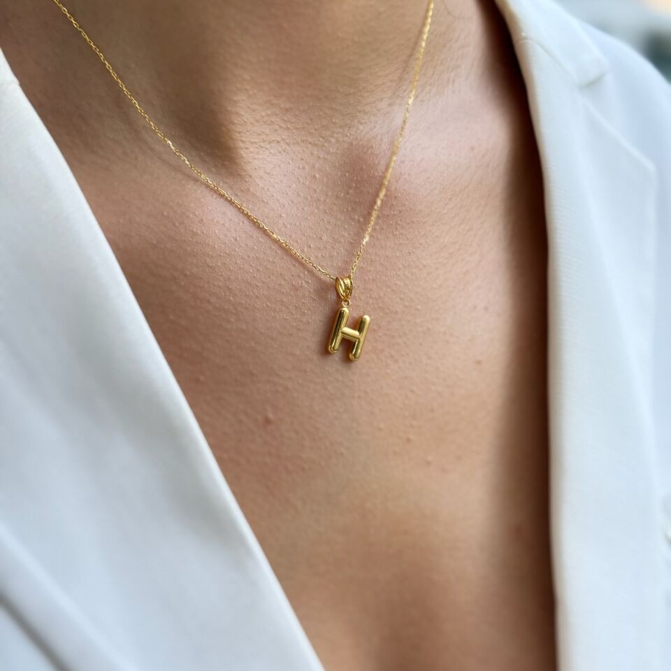 22 AYAR ÖZEL TASARIM BOMBE H HARFLİ ALTIN KOLYE