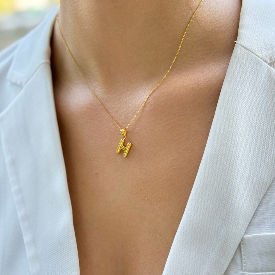 22 AYAR ÖZEL TASARIM BOMBE H HARFLİ ALTIN KOLYE