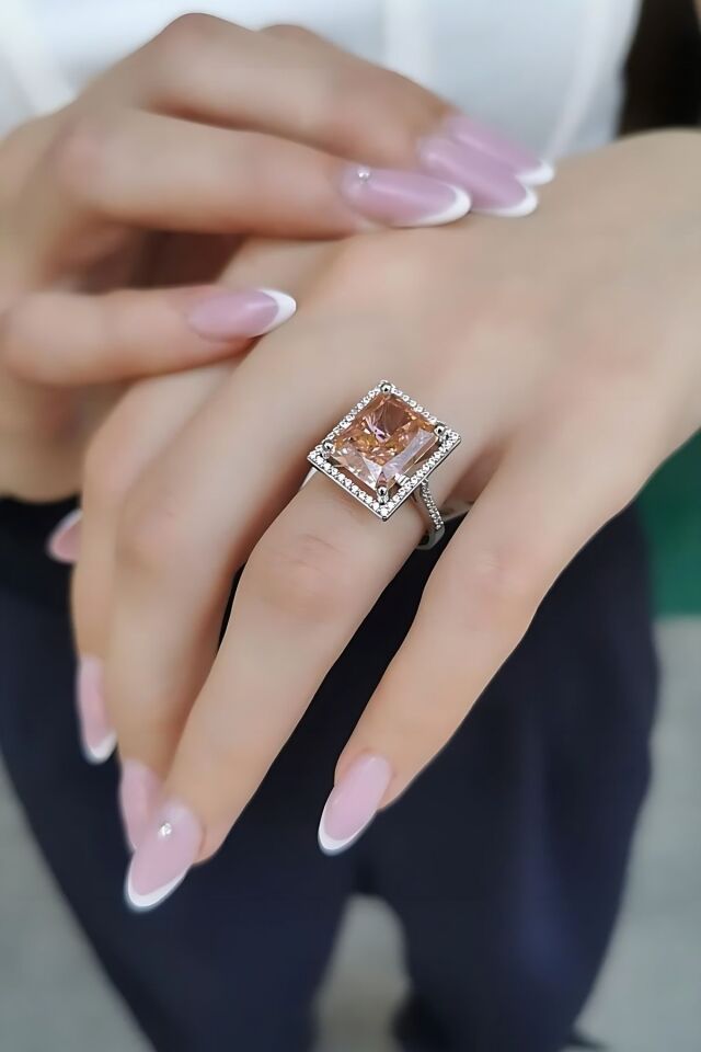 14 AYAR BAGET KESİM MORGANİTE PEMBE TAŞLI  ÖZEL TASARIM  BEYAZ ALTIN YÜZÜK