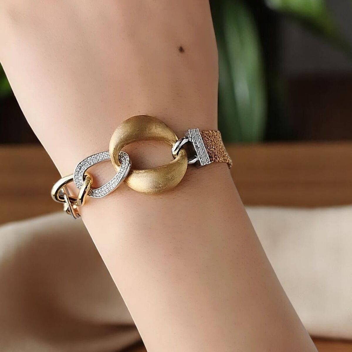 14 Ayar Italyan Tasarım, Bir Tarafı Altın Örme, Diğer Tarafı Halkalı Altın Bileklik