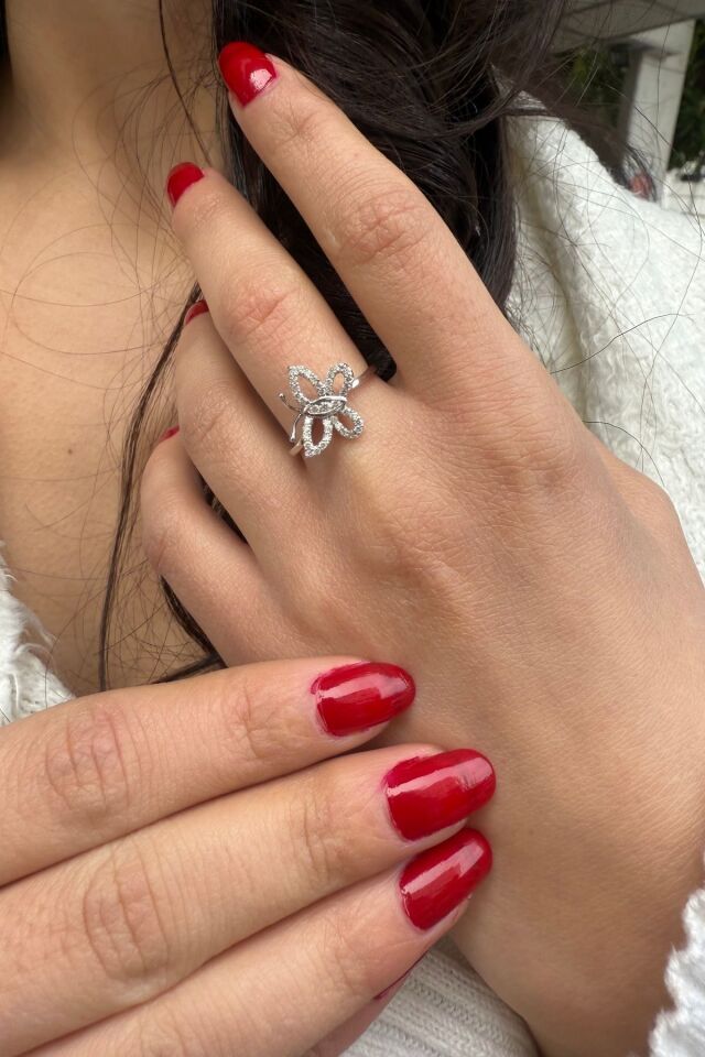 18 AYAR 0,33 CT PIRLANTA TAŞLI ÖZEL TASARIM KELEBEK YÜZÜK