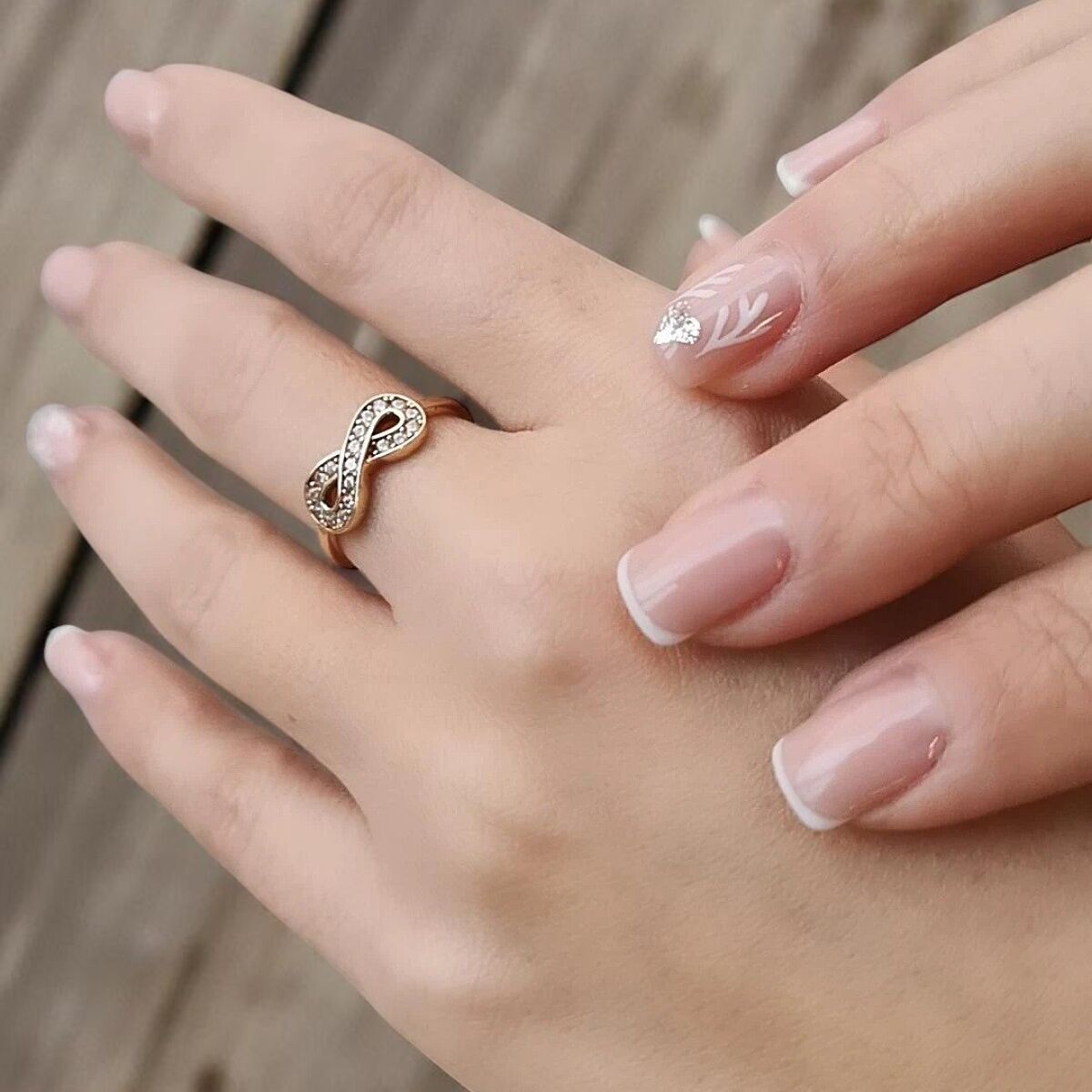 14 AYAR TAŞLI SONSUZLUK YÜZÜK