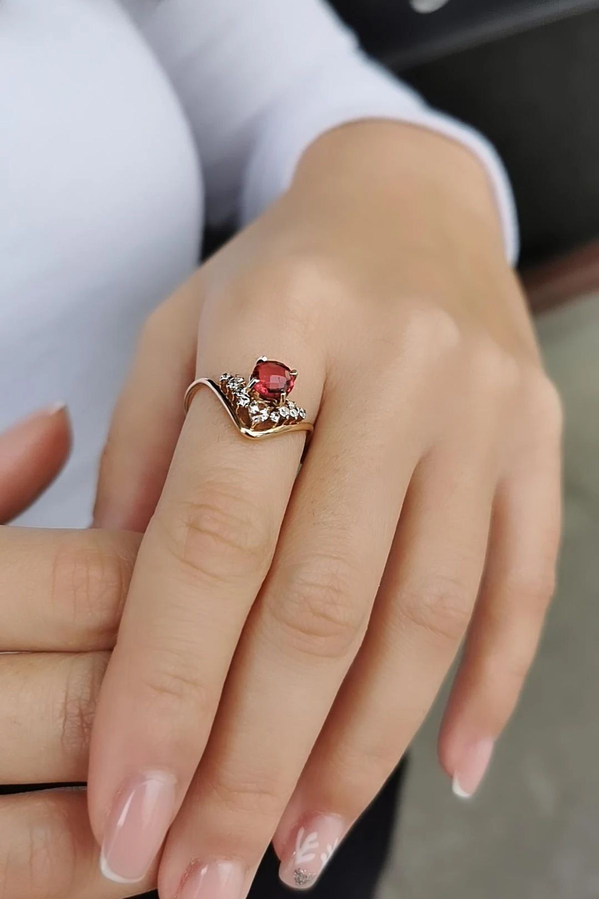 14 AYAR ROSE RENGİ İTALYAN MODEL FUŞYA TAŞLI ALTIN YÜZÜK