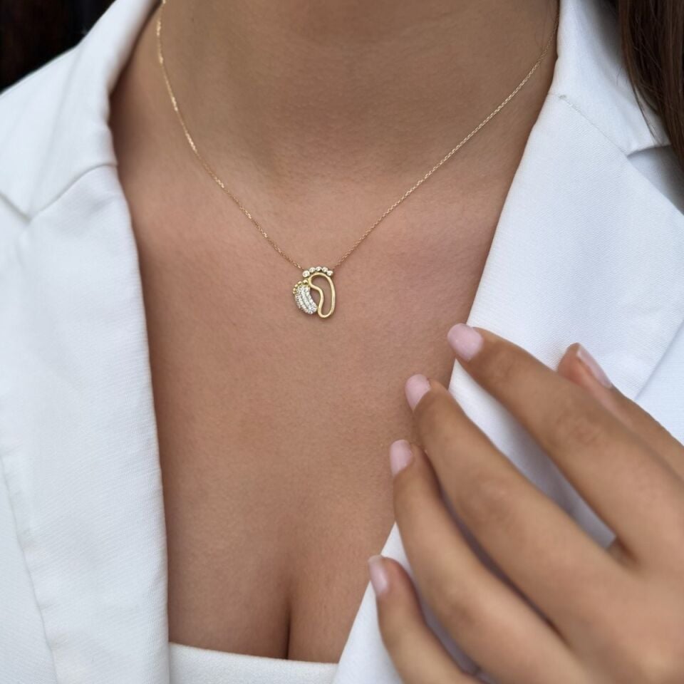 14 Ayar Ayak Izi Altın Kolye