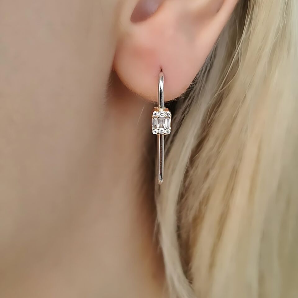 14 AYAR 0,26 CT PIRLANTA TAŞLI ÖZEL TASARIM DİKDÖRTGEN KÜPE